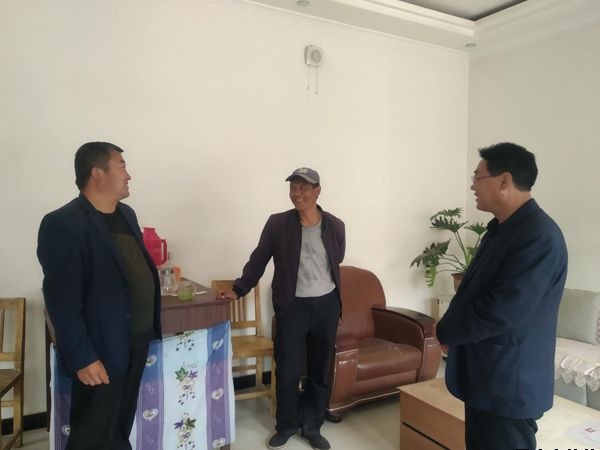 泓源公司全面落实脱贫攻坚帮扶责任(图2) 泓源公司全面落实脱贫攻坚帮扶责任(图2)