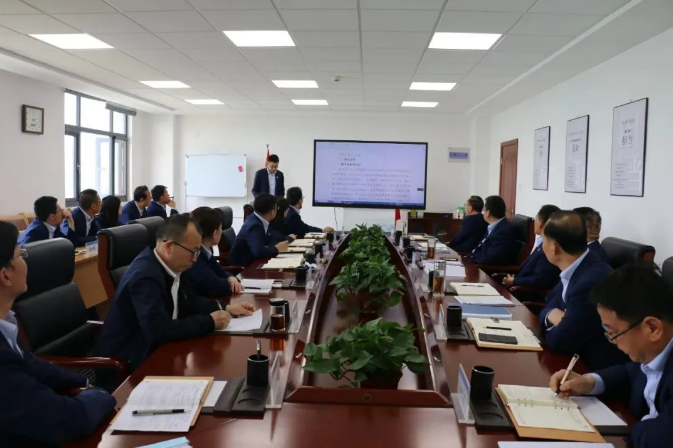 时博官方网站_时博(中国)一站式服务官网召开党委理论中心组集体学习会议(图2) 时博官方网站_时博(中国)一站式服务官网召开党委理论中心组集体学习会议(图2)