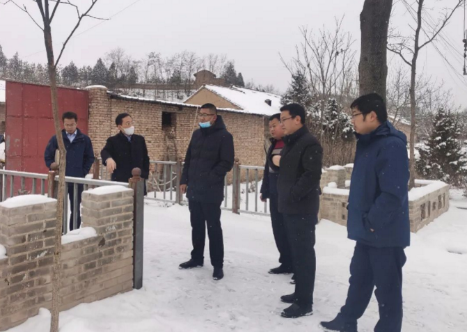 筑起安全墙 照亮乡村路——时博官方网站_时博（中国）一站式服务官网鼎力支持包抓共建村社文明创建工作(图6)