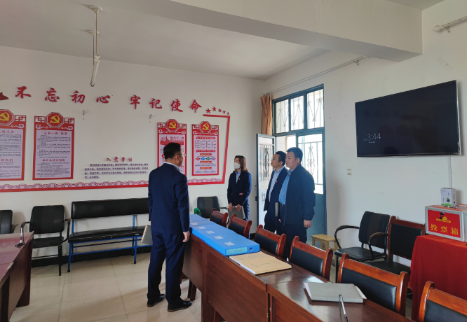 筑起安全墙 照亮乡村路——时博官方网站_时博（中国）一站式服务官网鼎力支持包抓共建村社文明创建工作(图9)