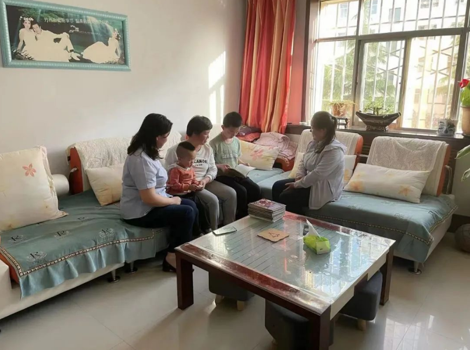 时博官方网站_时博(中国)一站式服务官网开展女职工未成年子女关爱活动(图2) 时博官方网站_时博(中国)一站式服务官网开展女职工未成年子女关爱活动(图2)