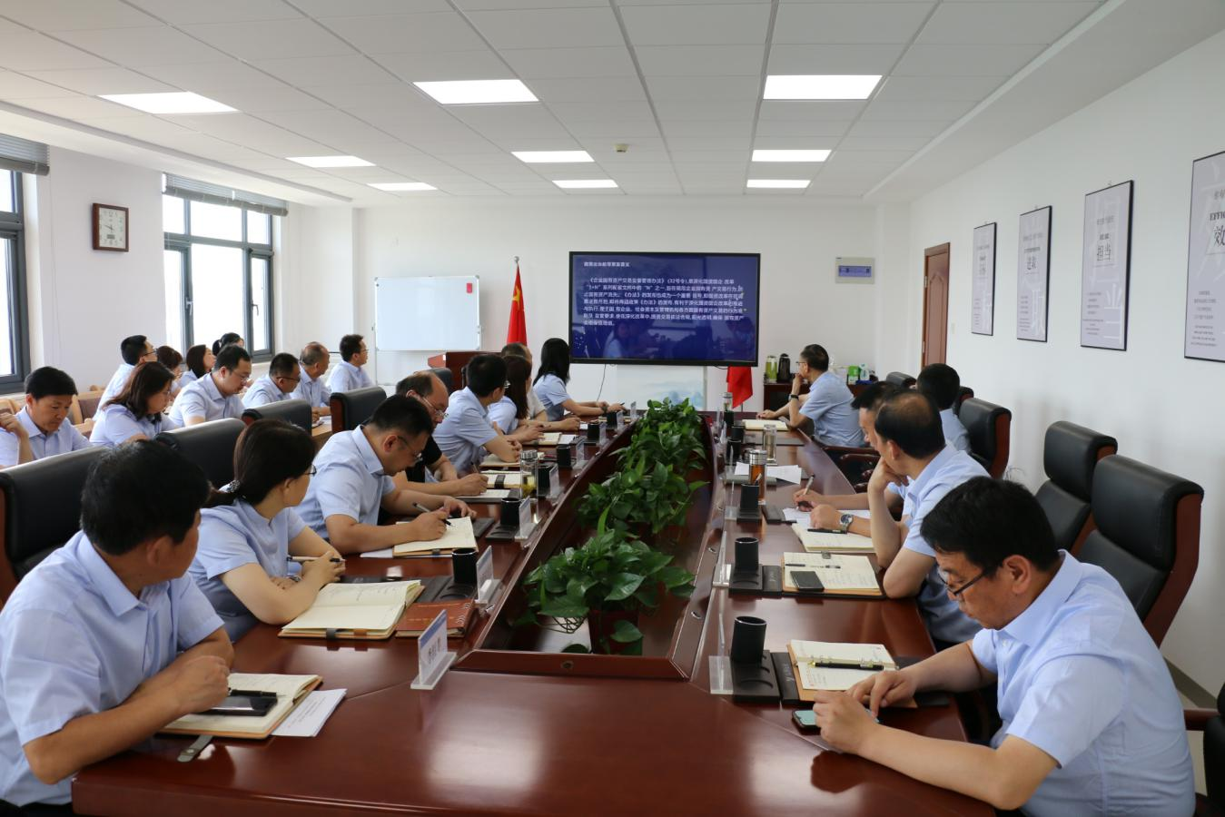 时博官方网站_时博(中国)一站式服务官网召开党委理论中心组集体学习研讨会议(图2) 时博官方网站_时博(中国)一站式服务官网召开党委理论中心组集体学习研讨会议(图2)