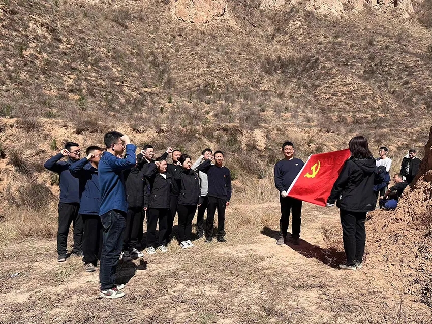 时博官方网站_时博（中国）一站式服务官网开展义务植树活动(图3)